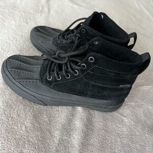 Vans SK8 Hi Del Pato Boot Suede Scotchguard  men 6 women 7.5 only worn twice